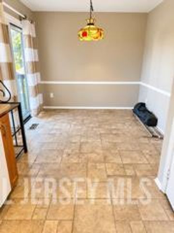 60 Pheasant Run, Edison, NJ 08820