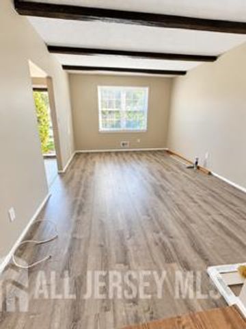 60 Pheasant Run, Edison, NJ 08820