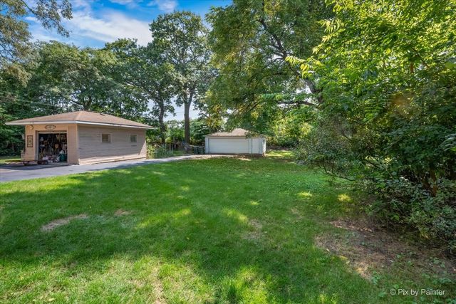 95 Pine Avenue, Riverside, IL 60546
