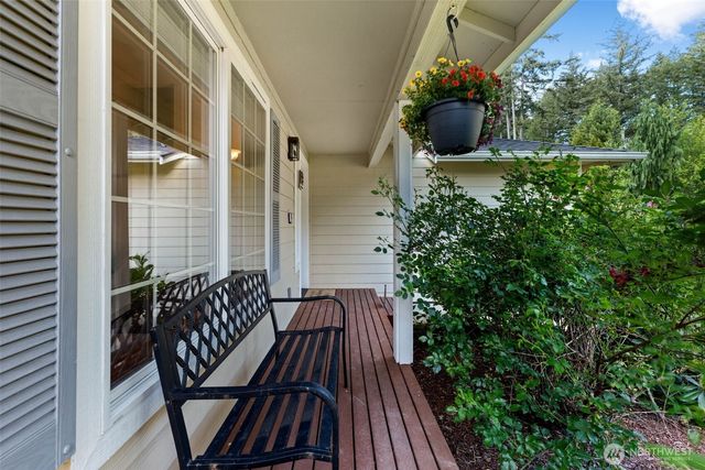15702 66th Avenue NW, Gig Harbor, WA 98332