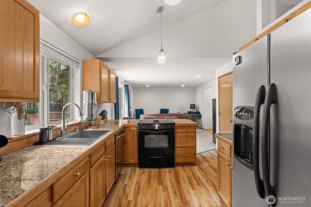 15702 66th Avenue NW, Gig Harbor, WA 98332