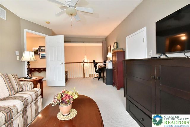 291 Water Lilly Court, Upper Macungie Twp, PA 18104