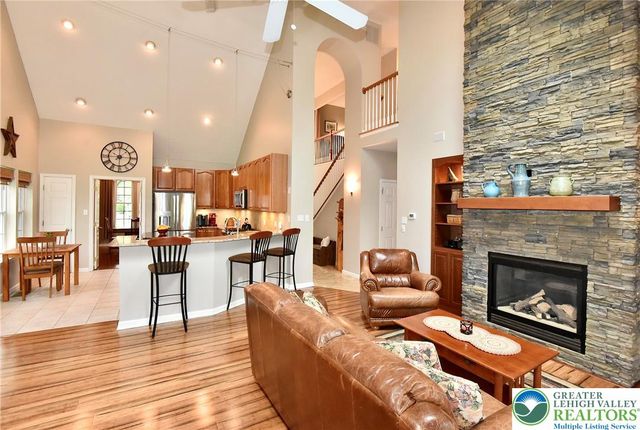 291 Water Lilly Court, Upper Macungie Twp, PA 18104