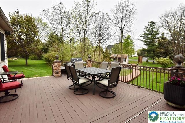 291 Water Lilly Court, Upper Macungie Twp, PA 18104