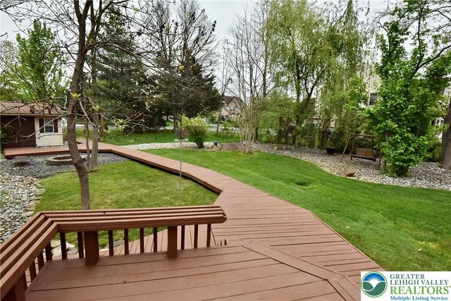 291 Water Lilly Court, Upper Macungie Twp, PA 18104