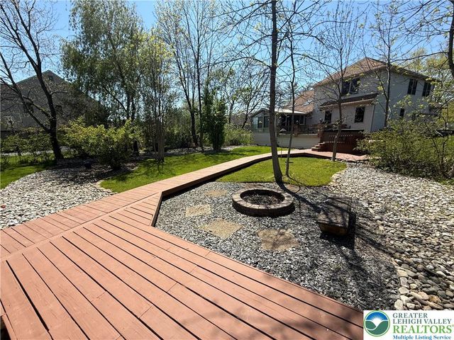 291 Water Lilly Court, Upper Macungie Twp, PA 18104