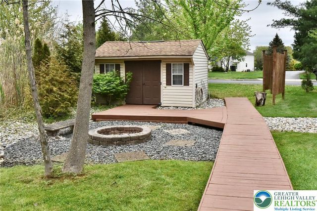 291 Water Lilly Court, Upper Macungie Twp, PA 18104
