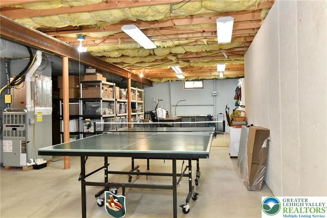291 Water Lilly Court, Upper Macungie Twp, PA 18104