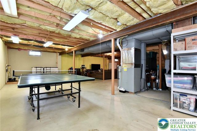 291 Water Lilly Court, Upper Macungie Twp, PA 18104