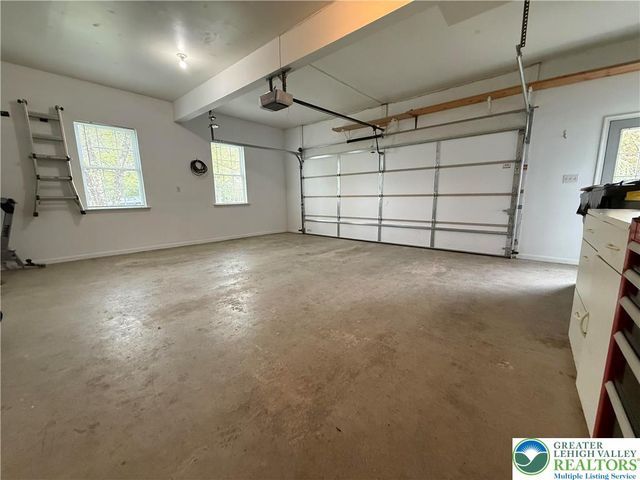 291 Water Lilly Court, Upper Macungie Twp, PA 18104
