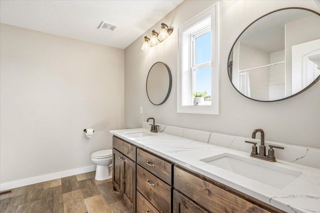 25686 Euclid Avenue, Wyoming, MN 55092