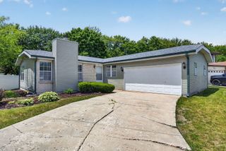 72 White Oaks Road, Matteson, IL 60443