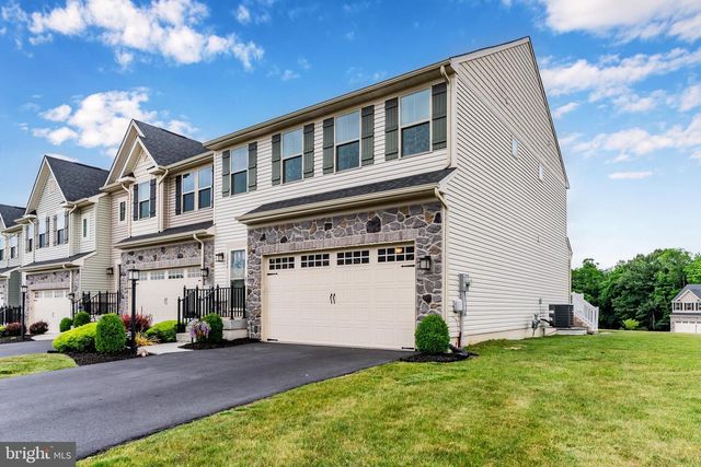 4266 SECRETARIAT ST, Harrisburg, PA 17112