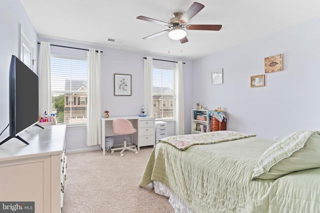 4266 SECRETARIAT ST, Harrisburg, PA 17112