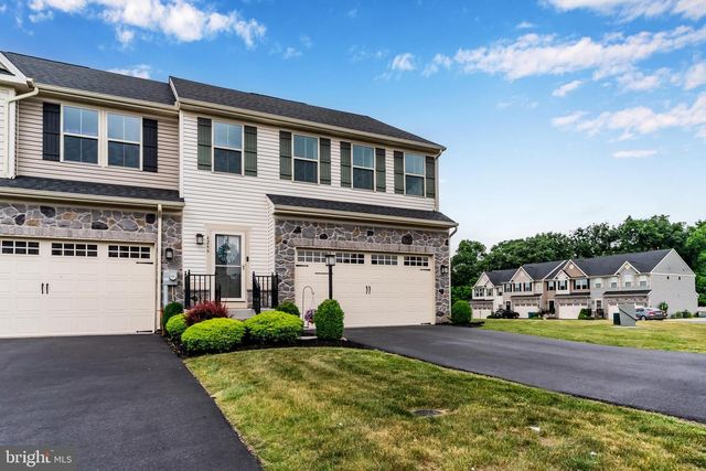 4266 SECRETARIAT ST, Harrisburg, PA 17112
