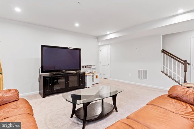 4266 SECRETARIAT ST, Harrisburg, PA 17112