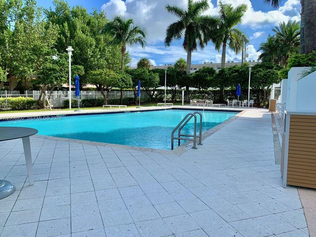 7900 Harbor Island Drive 608, North Bay Village, FL 33141