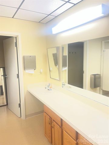 71 N Market Street, Asheville, NC 28801