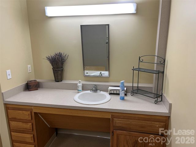 71 N Market Street, Asheville, NC 28801
