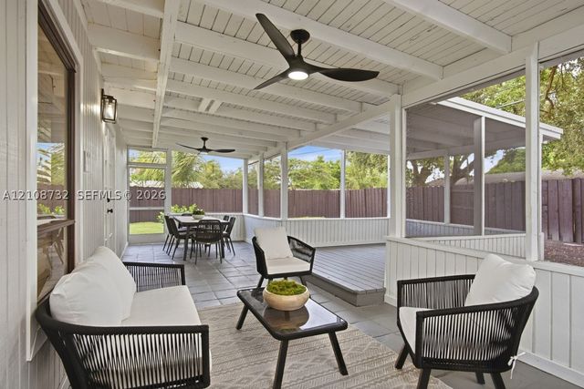 5180 SW 27th Ter, Dania Beach, FL 33312