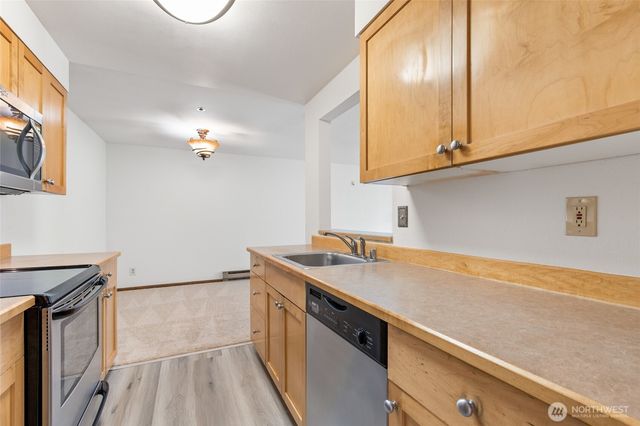 1522 NE 175th Street #403, Shoreline, WA 98155