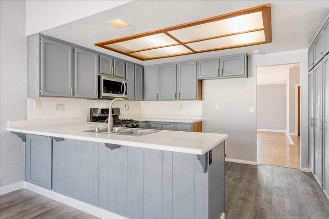 7486 Rock Canyon Drive, San Diego, CA 92126