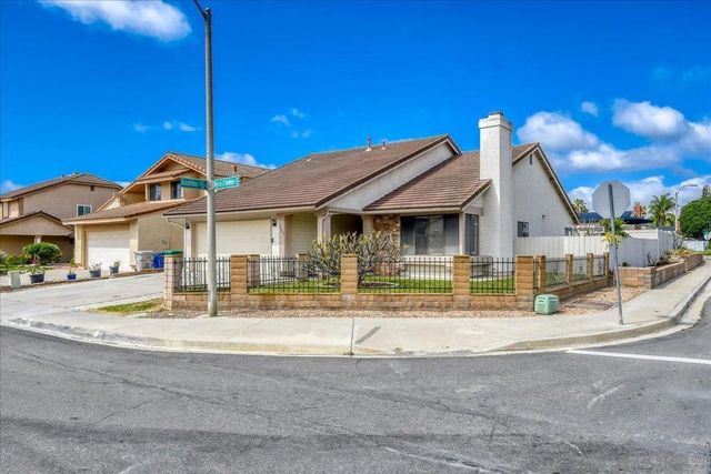 7486 Rock Canyon Drive, San Diego, CA 92126