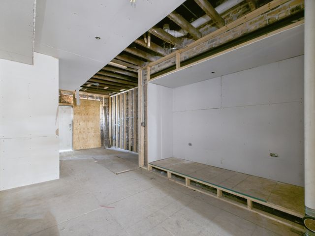 8551 S Ashland Avenue, Chicago, IL 60620