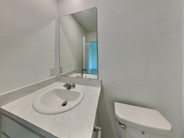 6171 Dunsmore Canyon Ln, Porter, TX 77365