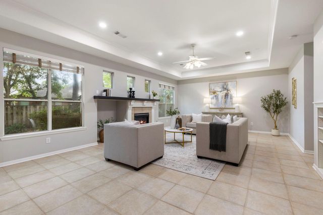 3 S Altwood Circle, The Woodlands, TX 77382