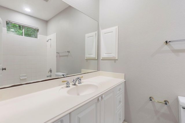 3 S Altwood Circle, The Woodlands, TX 77382