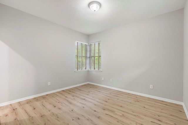 3 S Altwood Circle, The Woodlands, TX 77382