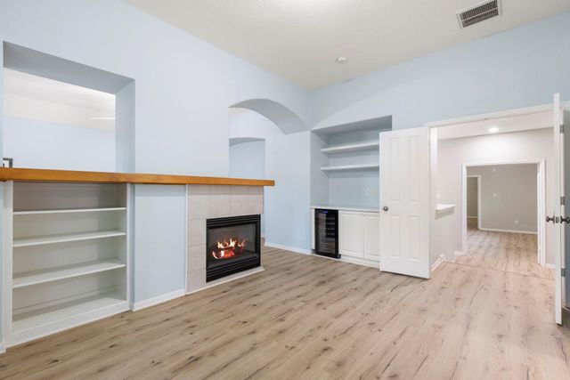 3 S Altwood Circle, The Woodlands, TX 77382