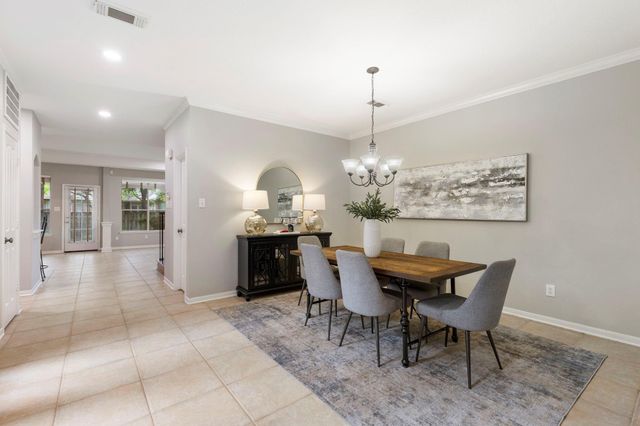 3 S Altwood Circle, The Woodlands, TX 77382