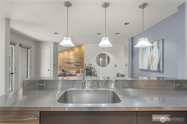 6640 114th Avenue SE, Bellevue, WA 98006