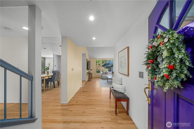 6640 114th Avenue SE, Bellevue, WA 98006