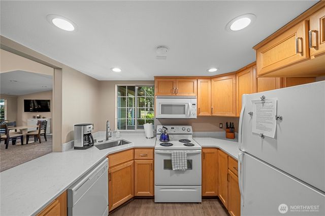 6640 114th Avenue SE, Bellevue, WA 98006