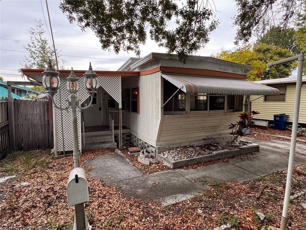 5042 76TH STREET N, St Petersburg, FL 33709