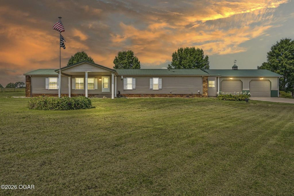 439 Lenape Road, Billings, MO 65610