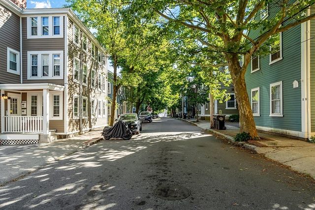 7 Andrew Street 14, Salem, MA 01970