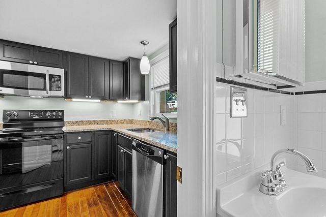 7 Andrew Street 14, Salem, MA 01970