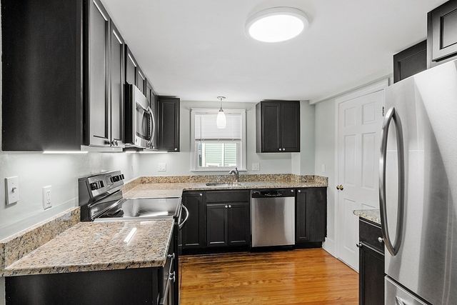 7 Andrew Street 14, Salem, MA 01970