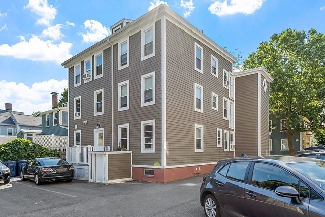 7 Andrew Street 14, Salem, MA 01970