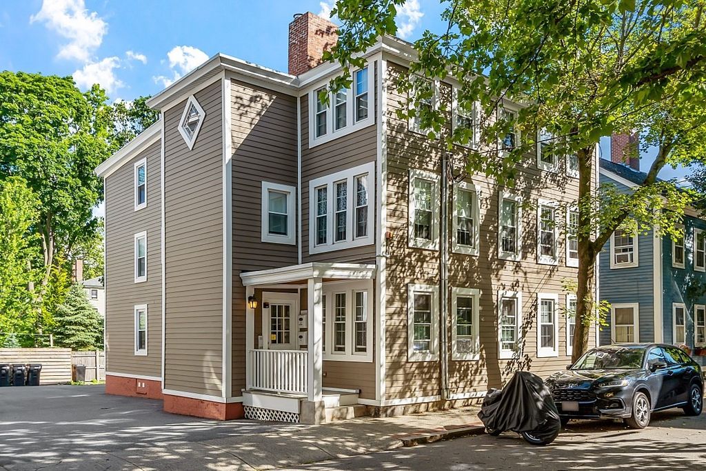 7 Andrew Street 14, Salem, MA 01970