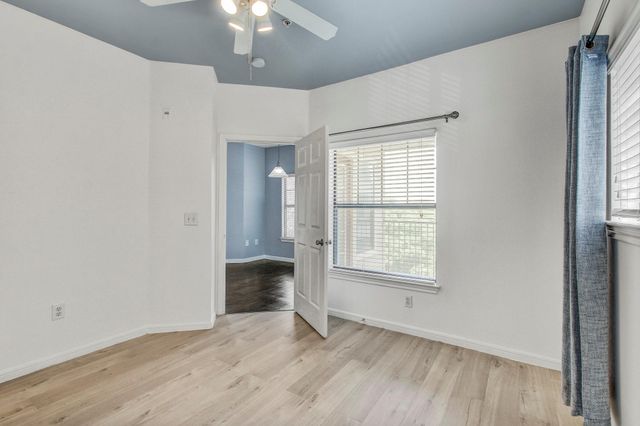 2320 Gracy Farms LN 1024, Austin, TX 78758