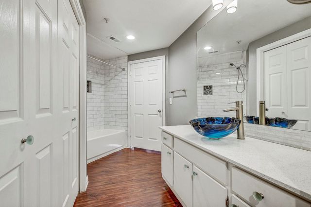 2320 Gracy Farms LN 1024, Austin, TX 78758