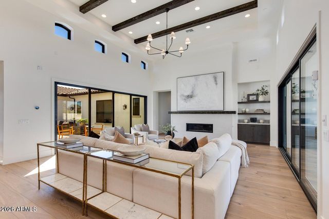 10810 N 82ND Place, Scottsdale, AZ 85260