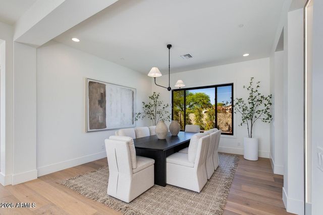 10810 N 82ND Place, Scottsdale, AZ 85260