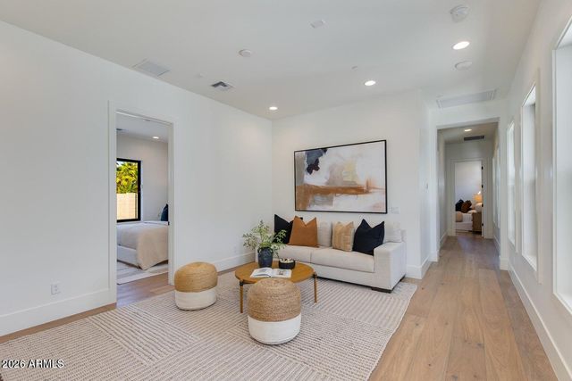 10810 N 82ND Place, Scottsdale, AZ 85260
