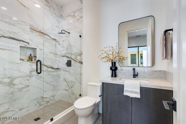 10810 N 82ND Place, Scottsdale, AZ 85260